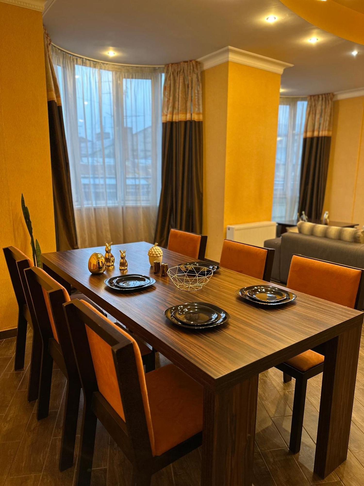 Vip Apartments ! Lviv Exterior foto
